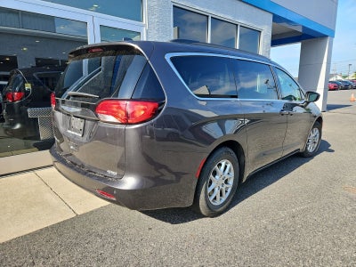 2020 Chrysler Voyager LX