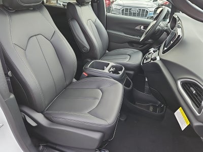 2026 Chrysler Voyager VOYAGER LX