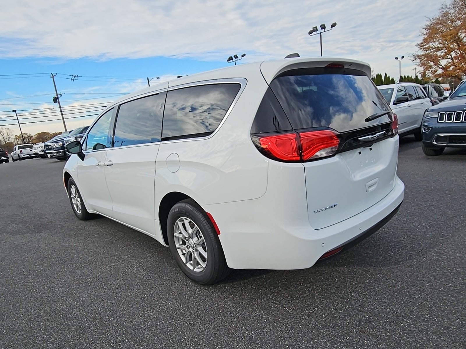 2026 Chrysler Voyager VOYAGER LX