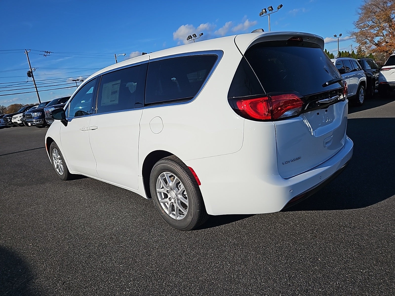 2026 Chrysler Voyager VOYAGER LX