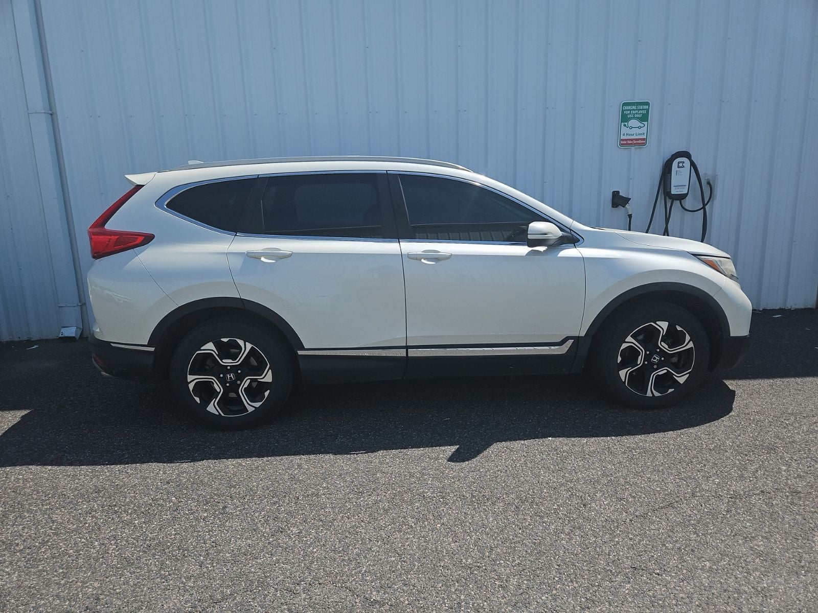 2018 Honda CR-V Touring AWD's photo