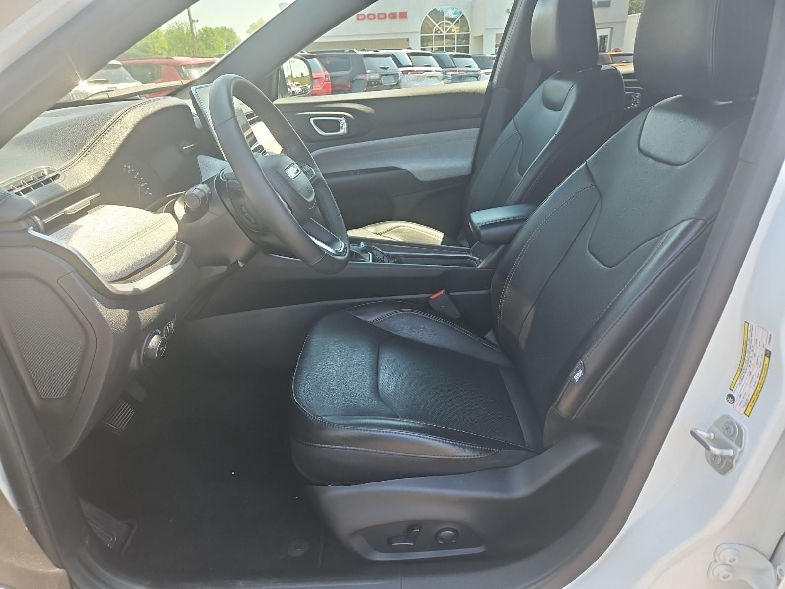 2023 Jeep Compass Latitude Lux FWD