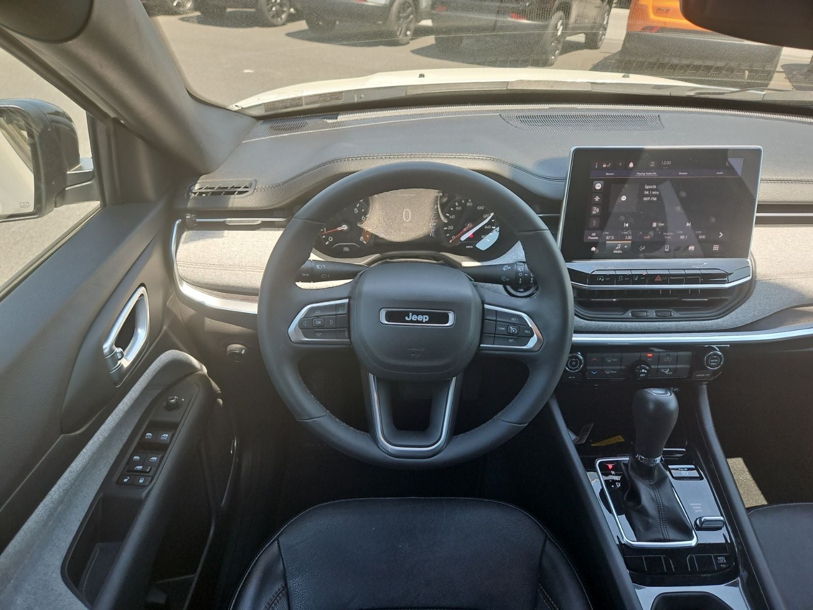 2023 Jeep Compass Latitude Lux FWD