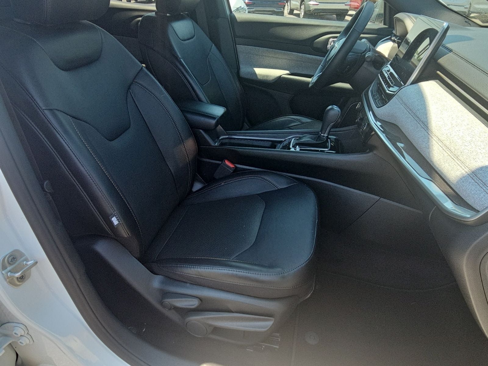 2023 Jeep Compass Latitude Lux FWD
