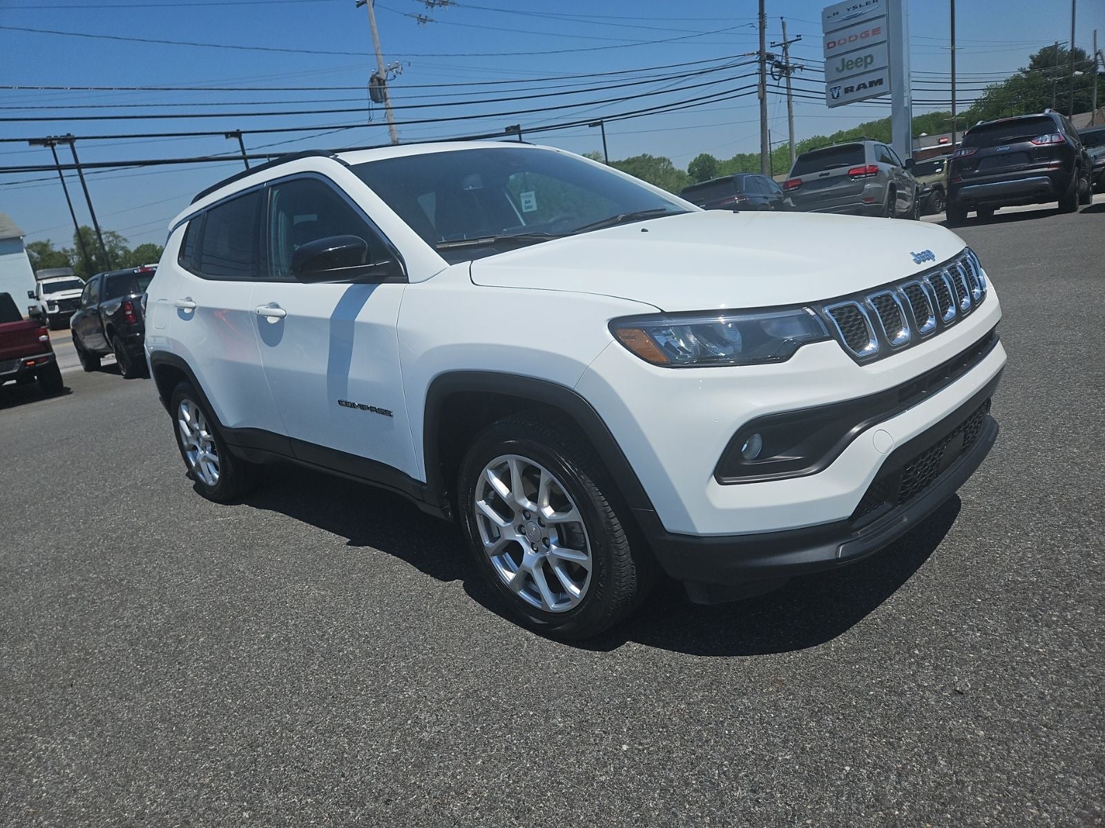 2023 Jeep Compass Latitude Lux FWD