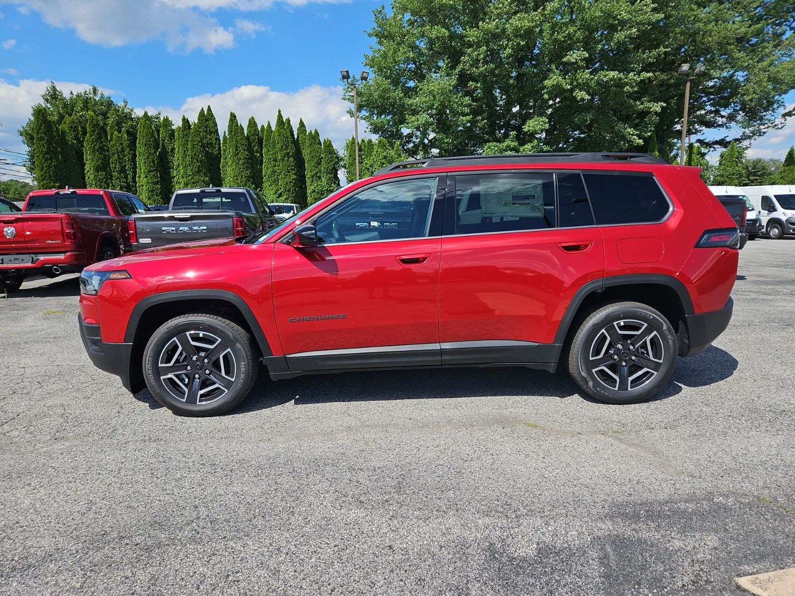 2026 Jeep Cherokee CHEROKEE LAREDO 4X4