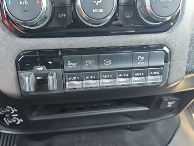 2022 RAM 3500 Tradesman Crew Cab 4x2 8' Box