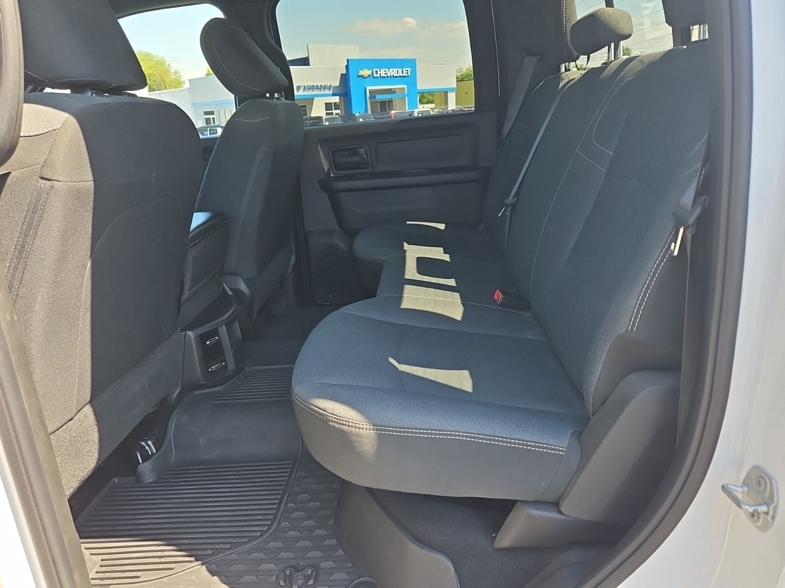 2022 RAM 3500 Tradesman Crew Cab 4x2 8' Box