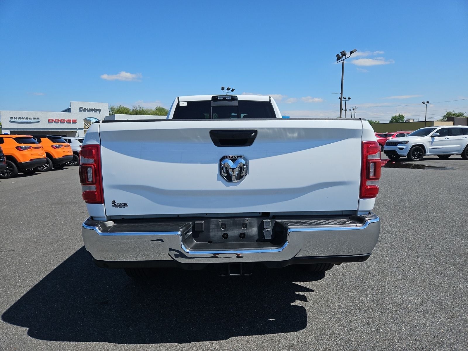 2022 RAM 3500 Tradesman Crew Cab 4x2 8' Box