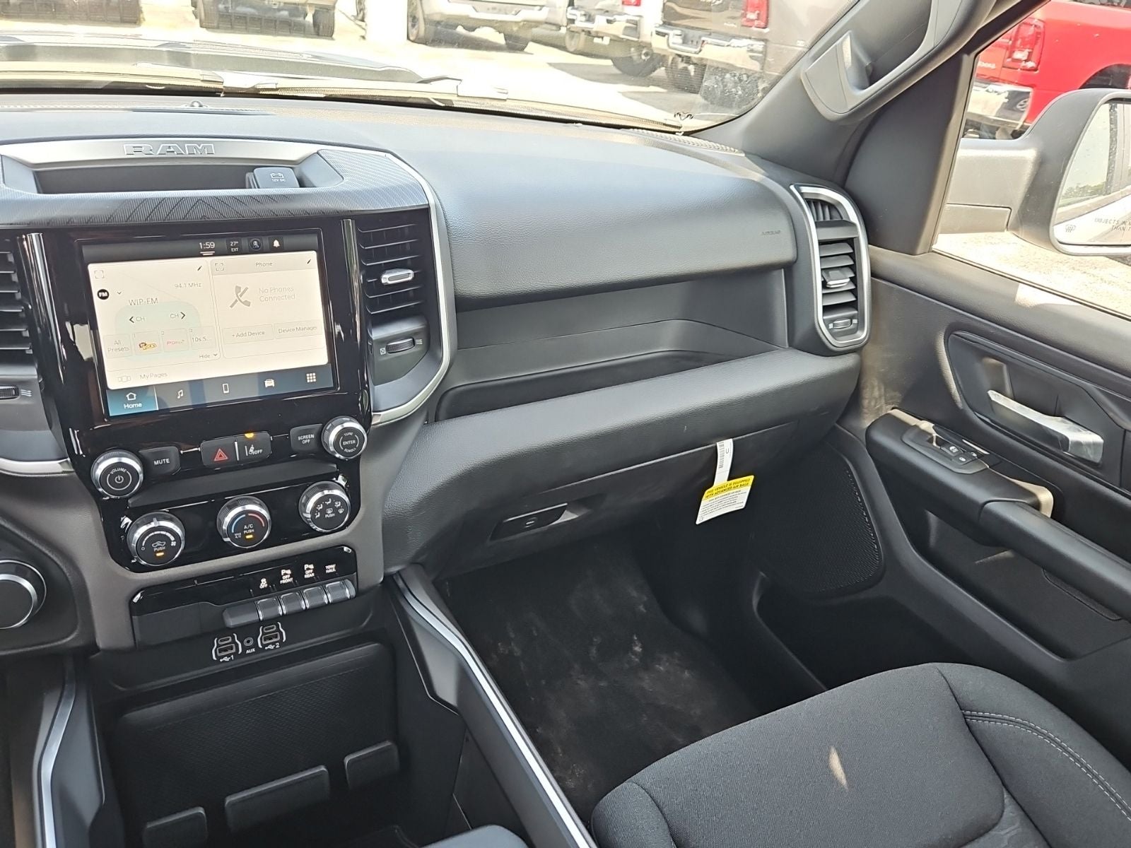 2026 RAM 1500 RAM 1500 EXPRESS CREW CAB 4X4 5'7' BOX