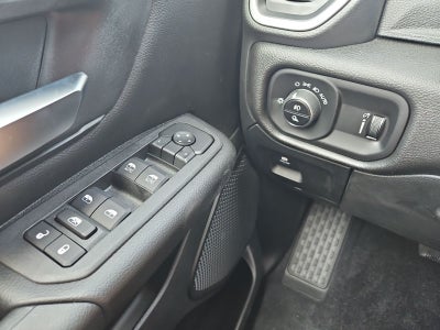 2026 RAM 1500 RAM 1500 EXPRESS CREW CAB 4X4 5'7' BOX