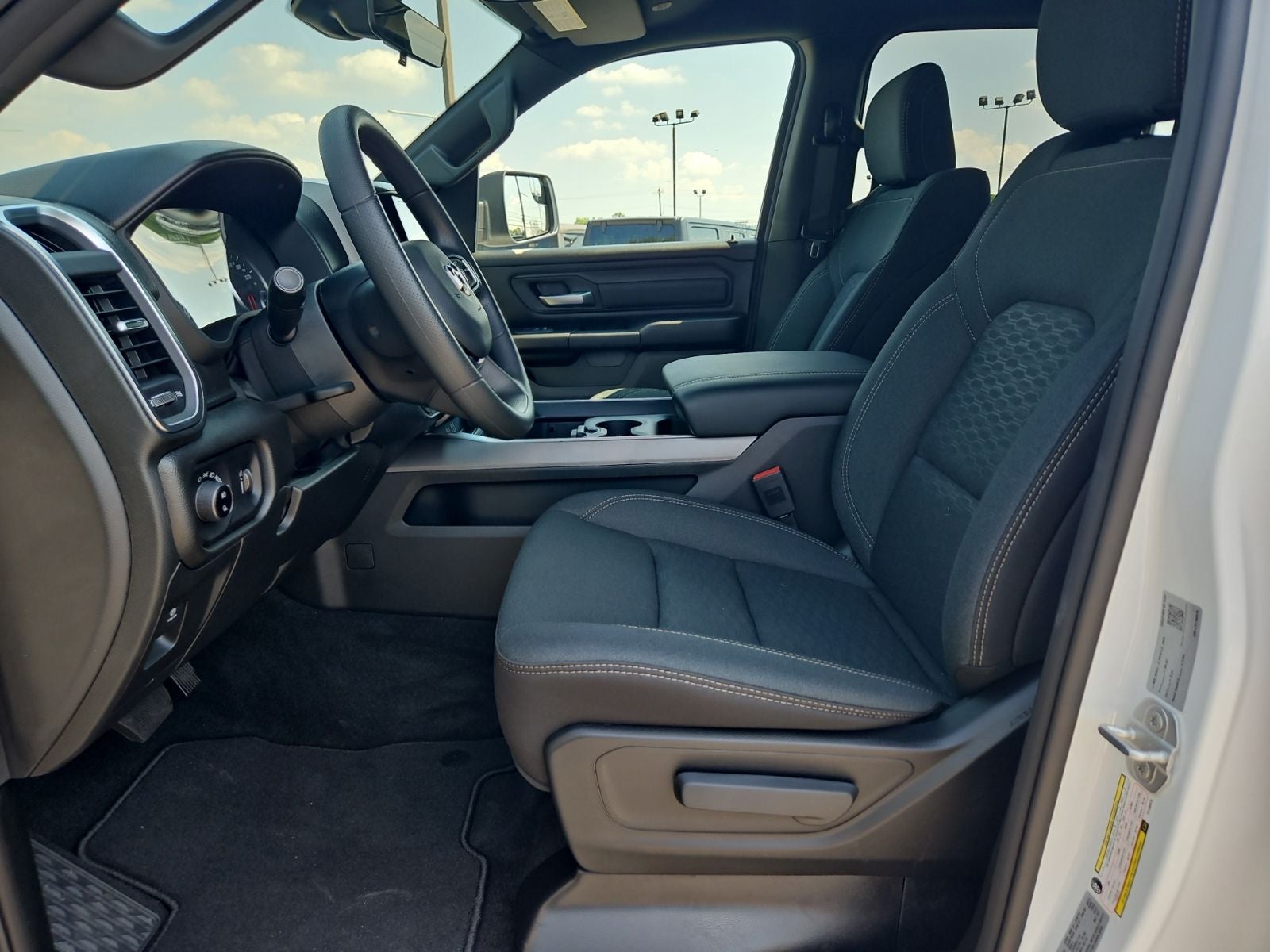 2026 RAM Ram 1500 RAM 1500 EXPRESS CREW CAB 4X4 5'7' BOX
