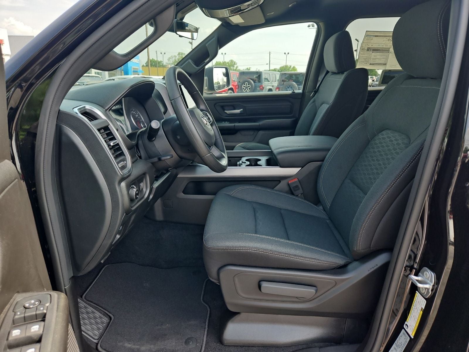 2026 RAM Ram 1500 RAM 1500 EXPRESS CREW CAB 4X4 5'7' BOX