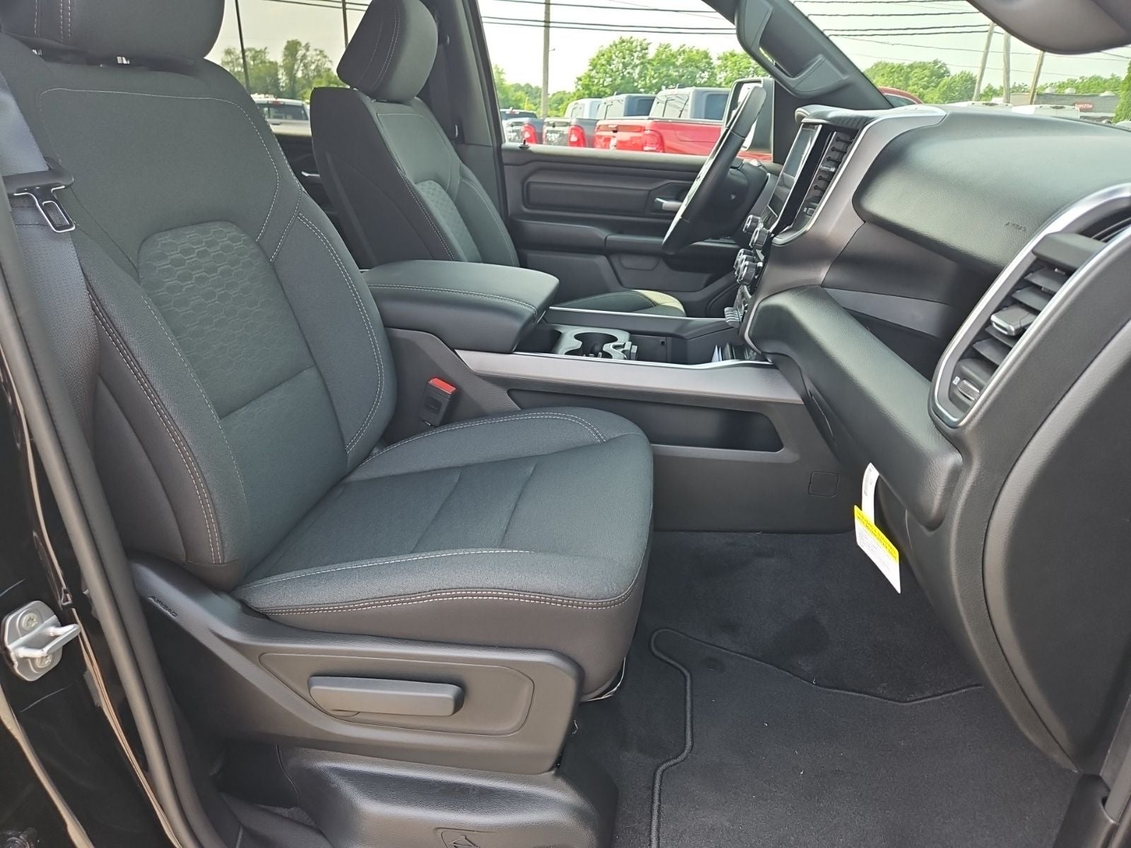 2026 RAM Ram 1500 RAM 1500 EXPRESS CREW CAB 4X4 5'7' BOX