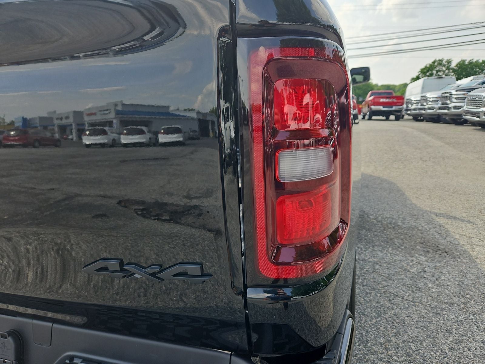 2026 RAM Ram 1500 RAM 1500 EXPRESS CREW CAB 4X4 5'7' BOX