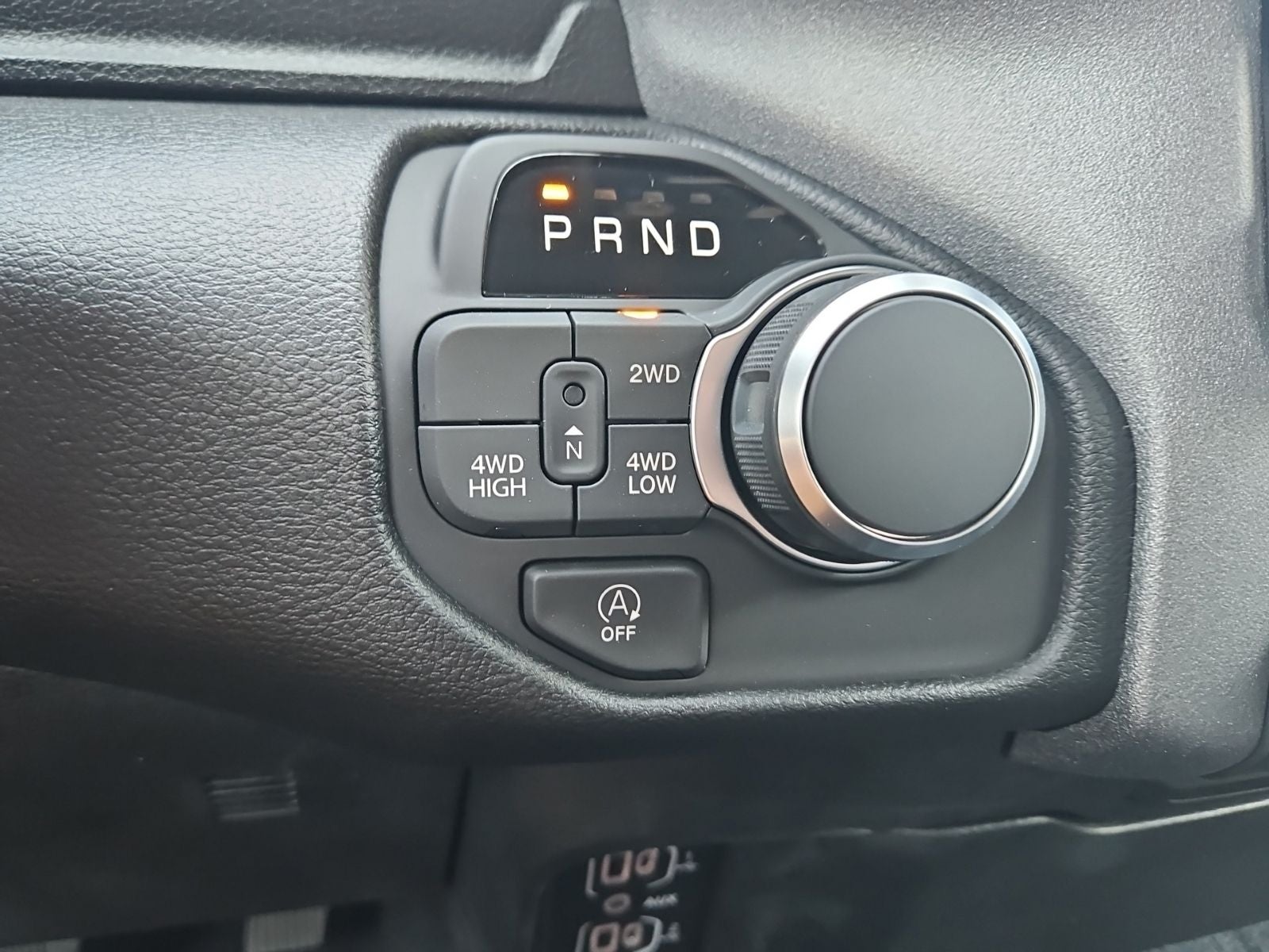 2026 RAM 1500 RAM 1500 EXPRESS CREW CAB 4X4 5'7' BOX