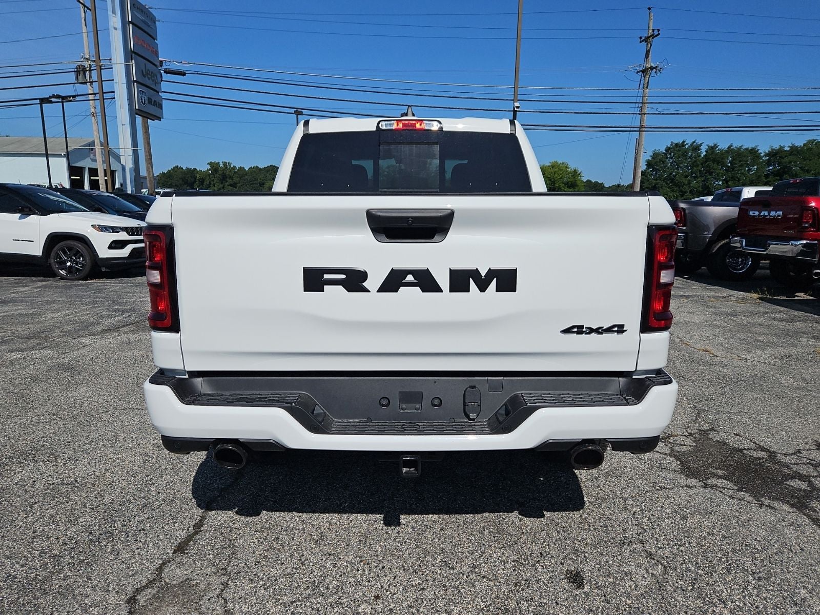 2026 RAM 1500 RAM 1500 EXPRESS CREW CAB 4X4 5'7' BOX