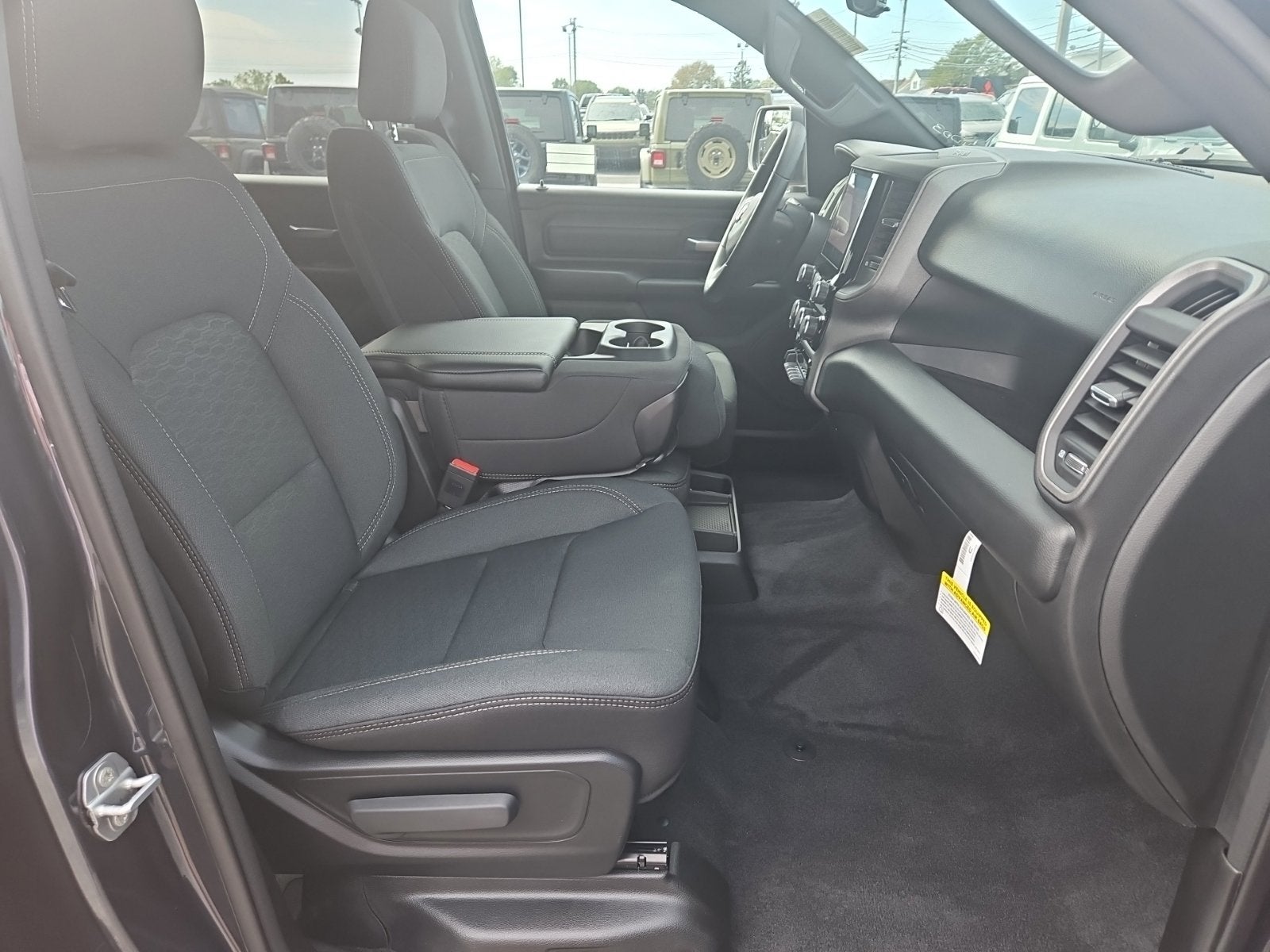 2026 RAM Ram 1500 RAM 1500 EXPRESS CREW CAB 4X4 5'7' BOX