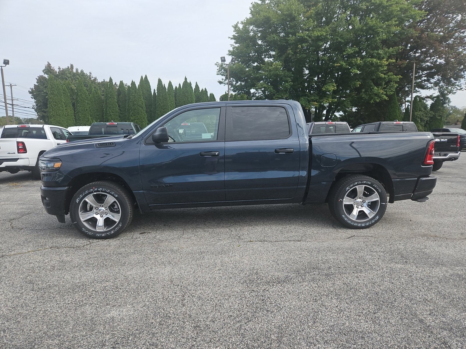 2026 RAM Ram 1500 RAM 1500 EXPRESS CREW CAB 4X4 5'7' BOX