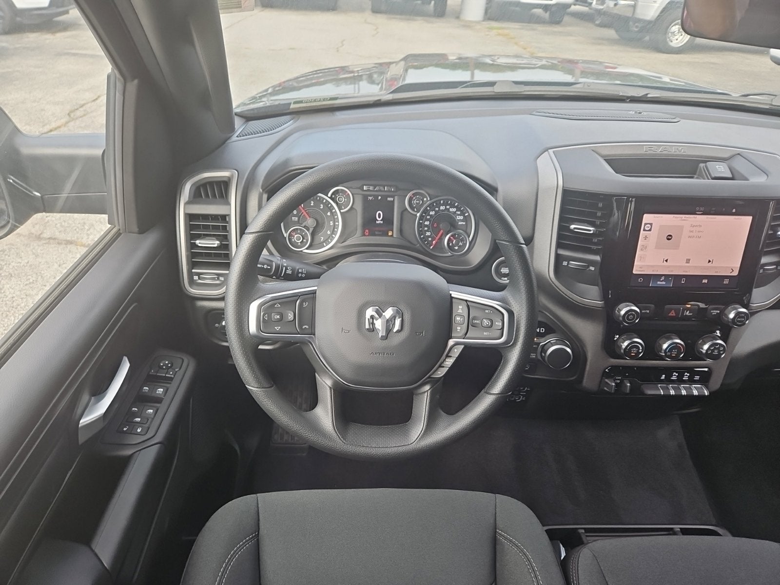 2026 RAM Ram 1500 RAM 1500 EXPRESS CREW CAB 4X4 5'7' BOX