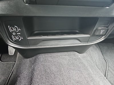 2026 RAM Ram 2500 RAM 2500 BLACK EXPRESS CREW CAB 4X2 6'4' BOX