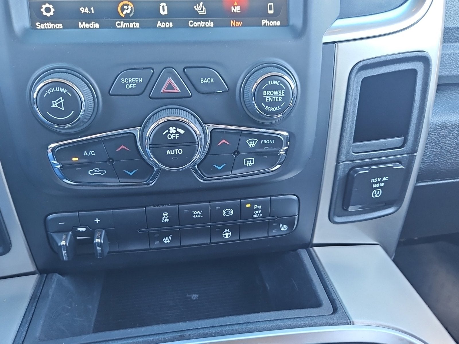 2018 RAM 2500 Big Horn Crew Cab 4x4 6'4' Box