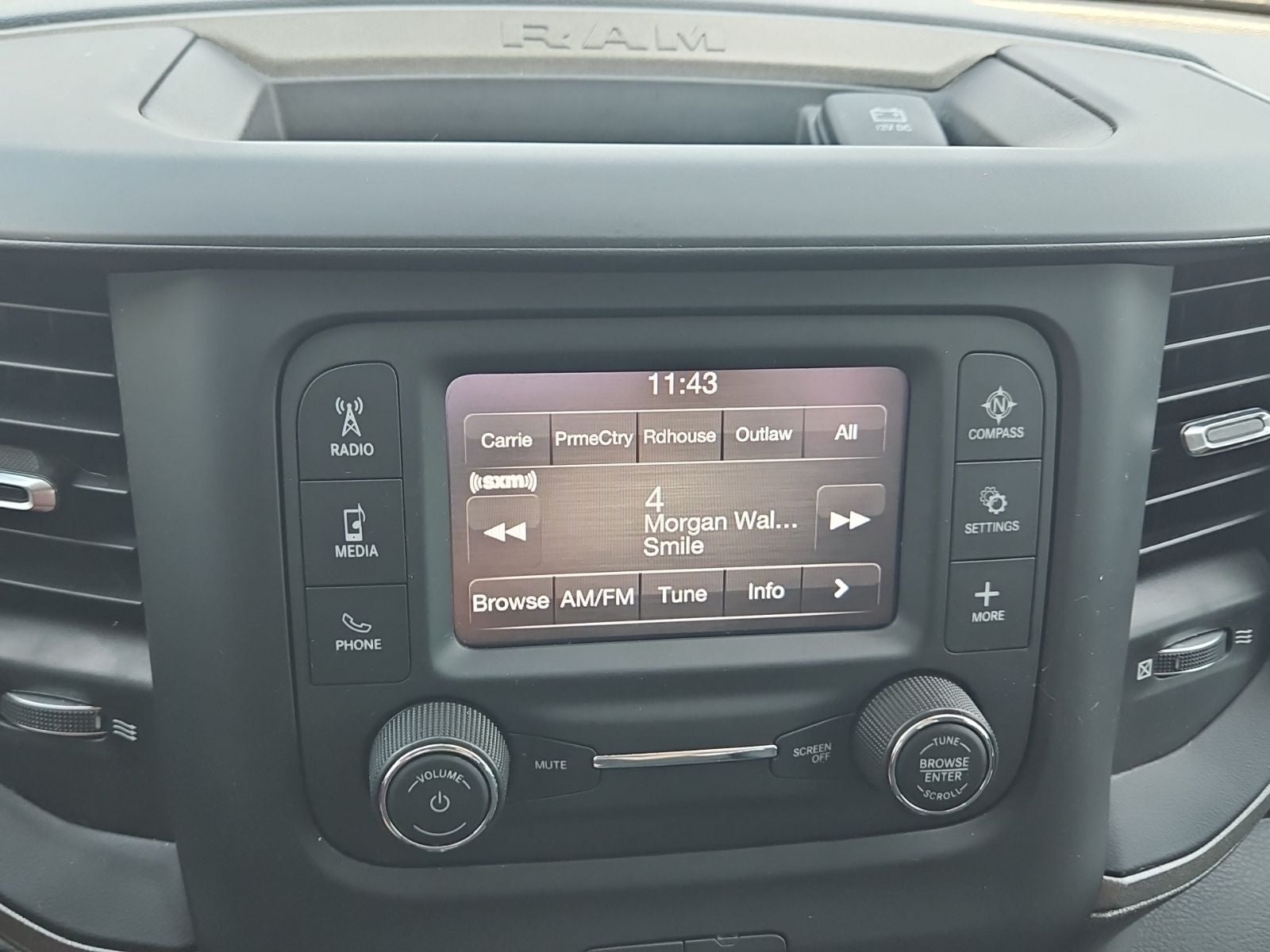 2020 RAM 2500 Tradesman Crew Cab 4x4 8' Box