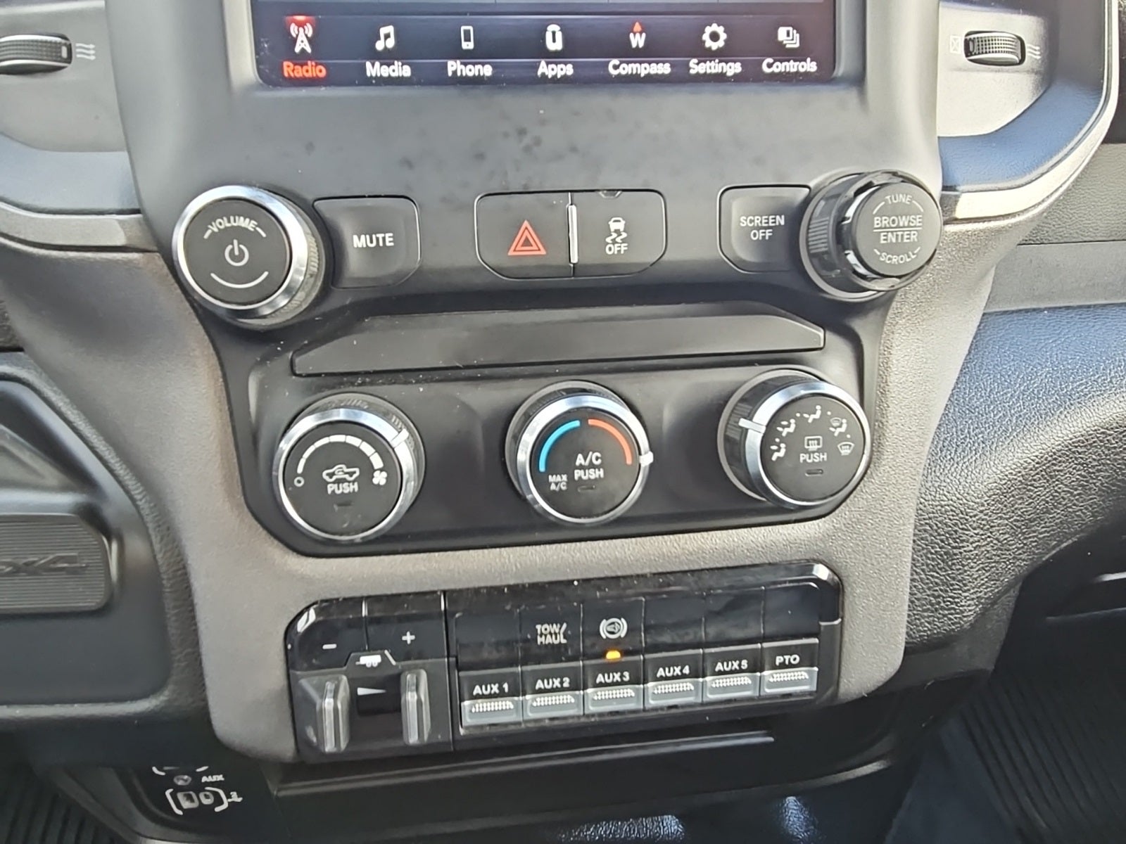 2020 RAM 5500 Chassis Tradesman/SLT/Laramie/Limited