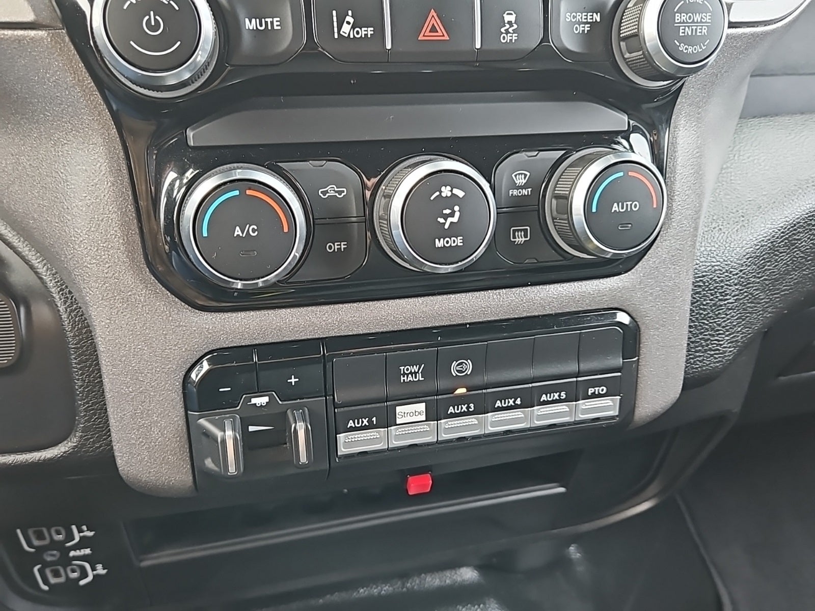 2022 RAM 5500 Chassis Tradesman/SLT/Laramie/Limited