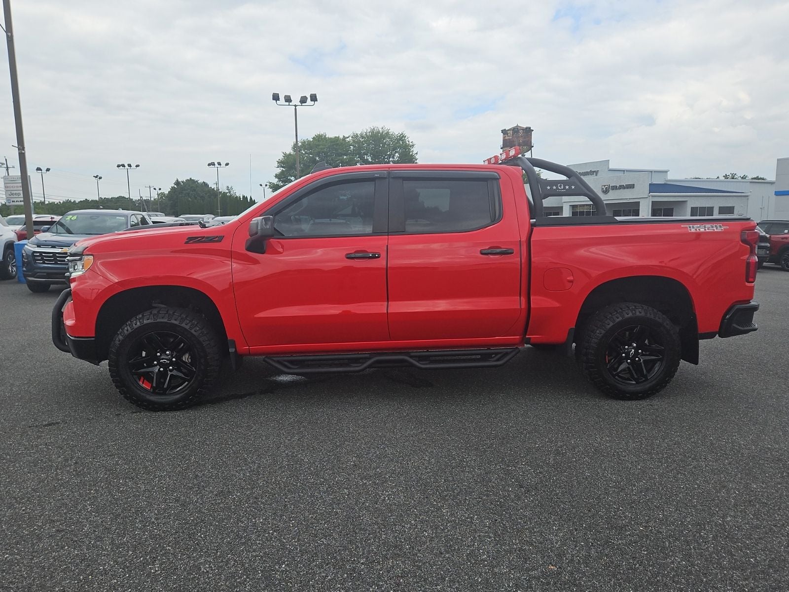 2023 Chevrolet Silverado 1500 4WD Crew Cab Short Bed LT Trail Boss