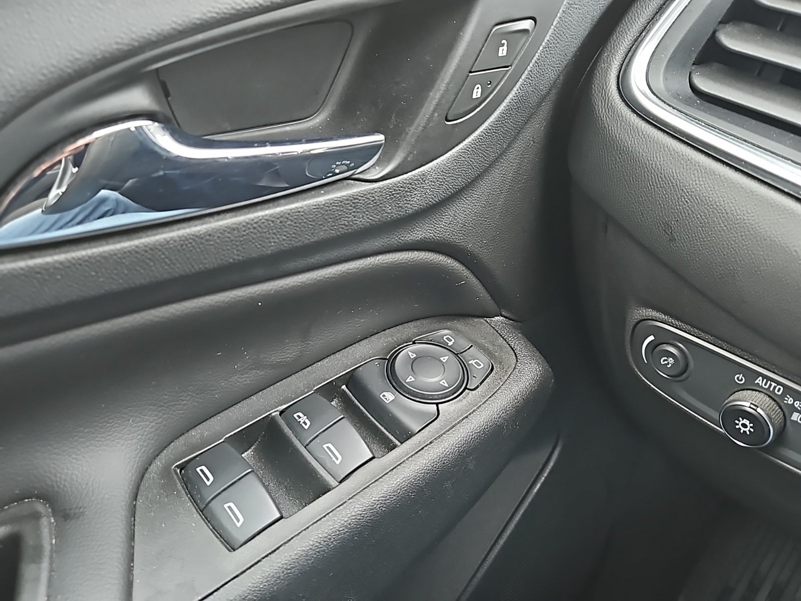 2021 Chevrolet Equinox FWD LT