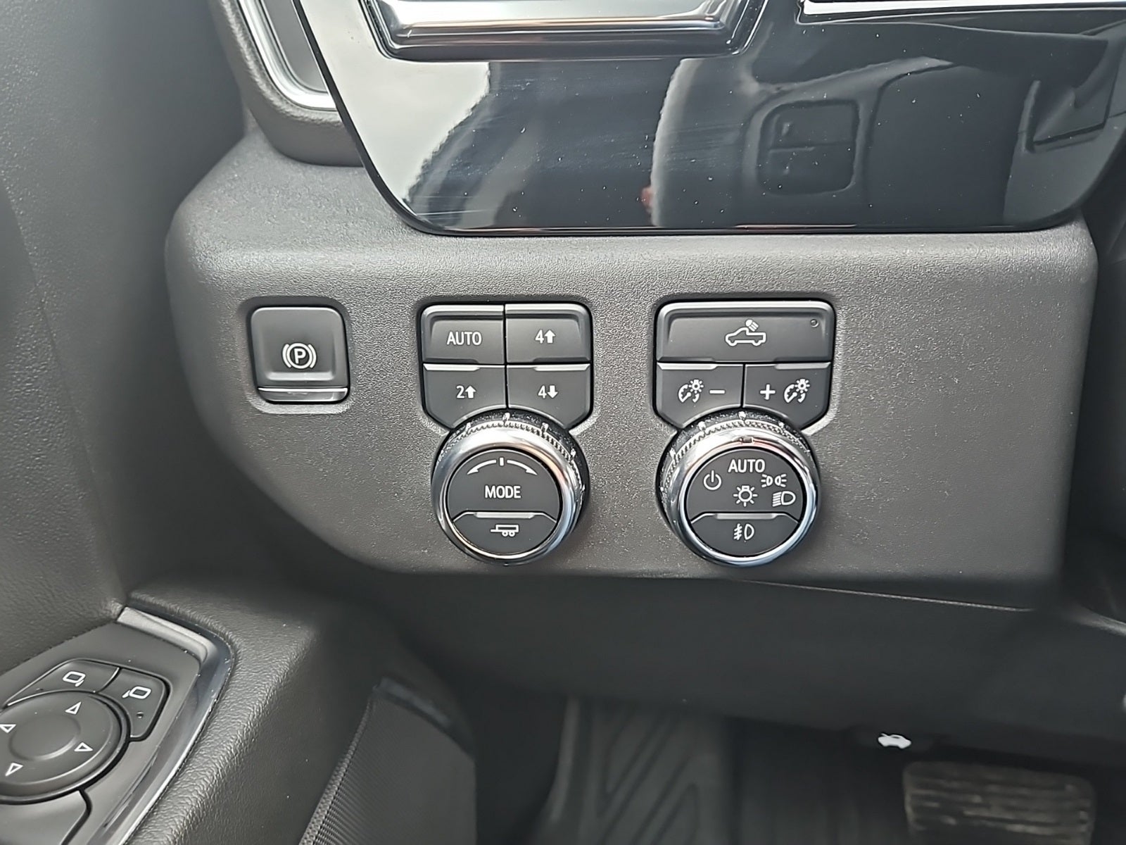 2024 GMC Sierra 1500 4WD Crew Cab Standard Box Elevation