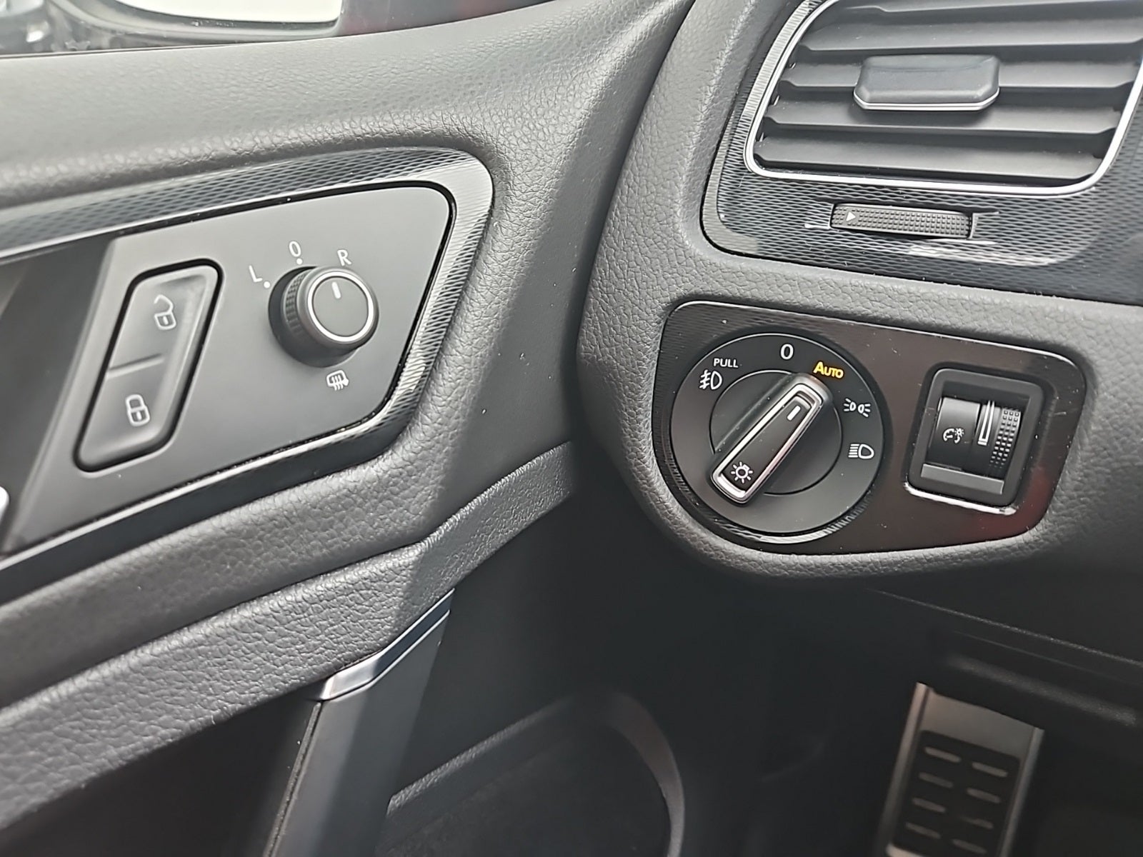 2017 Volkswagen Golf GTI SE 4-Door