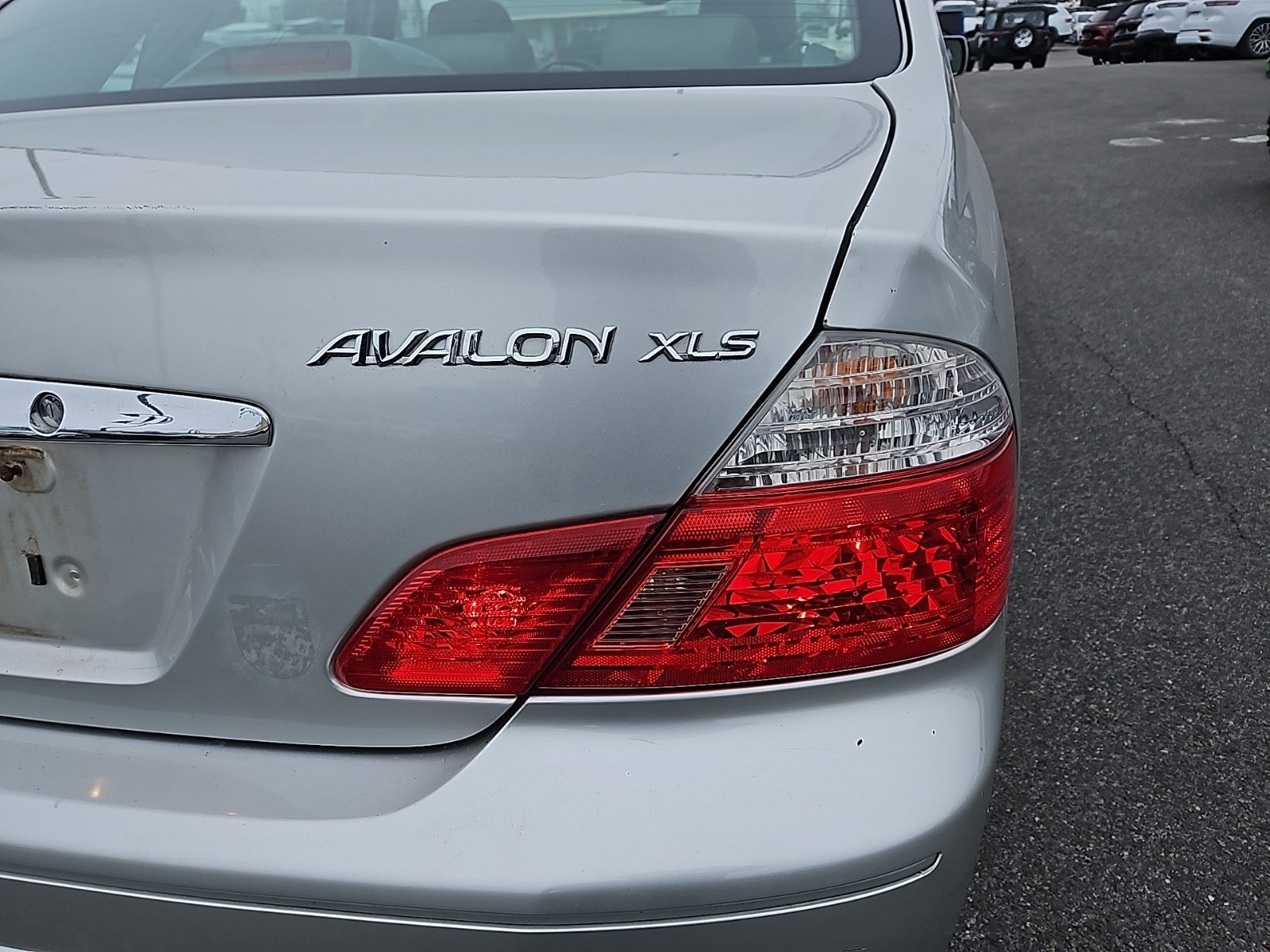 2003 Toyota Avalon Base