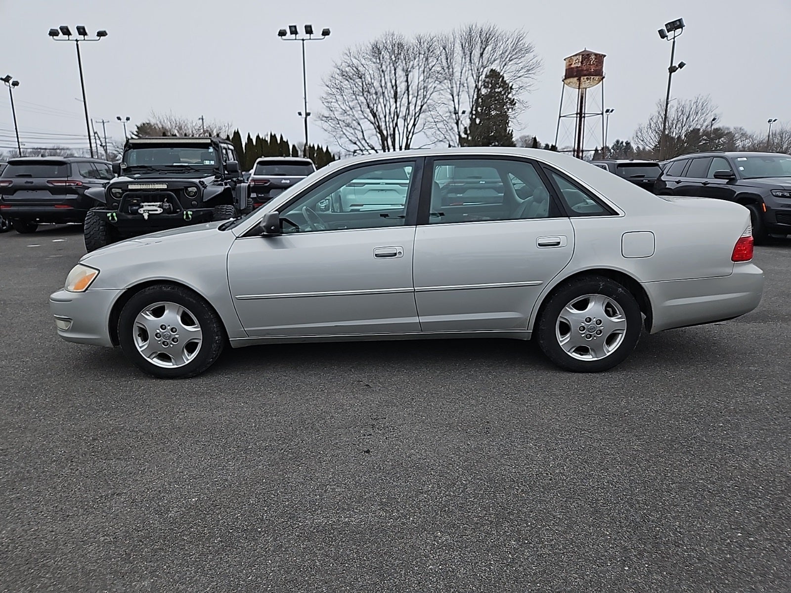 2003 Toyota Avalon Base