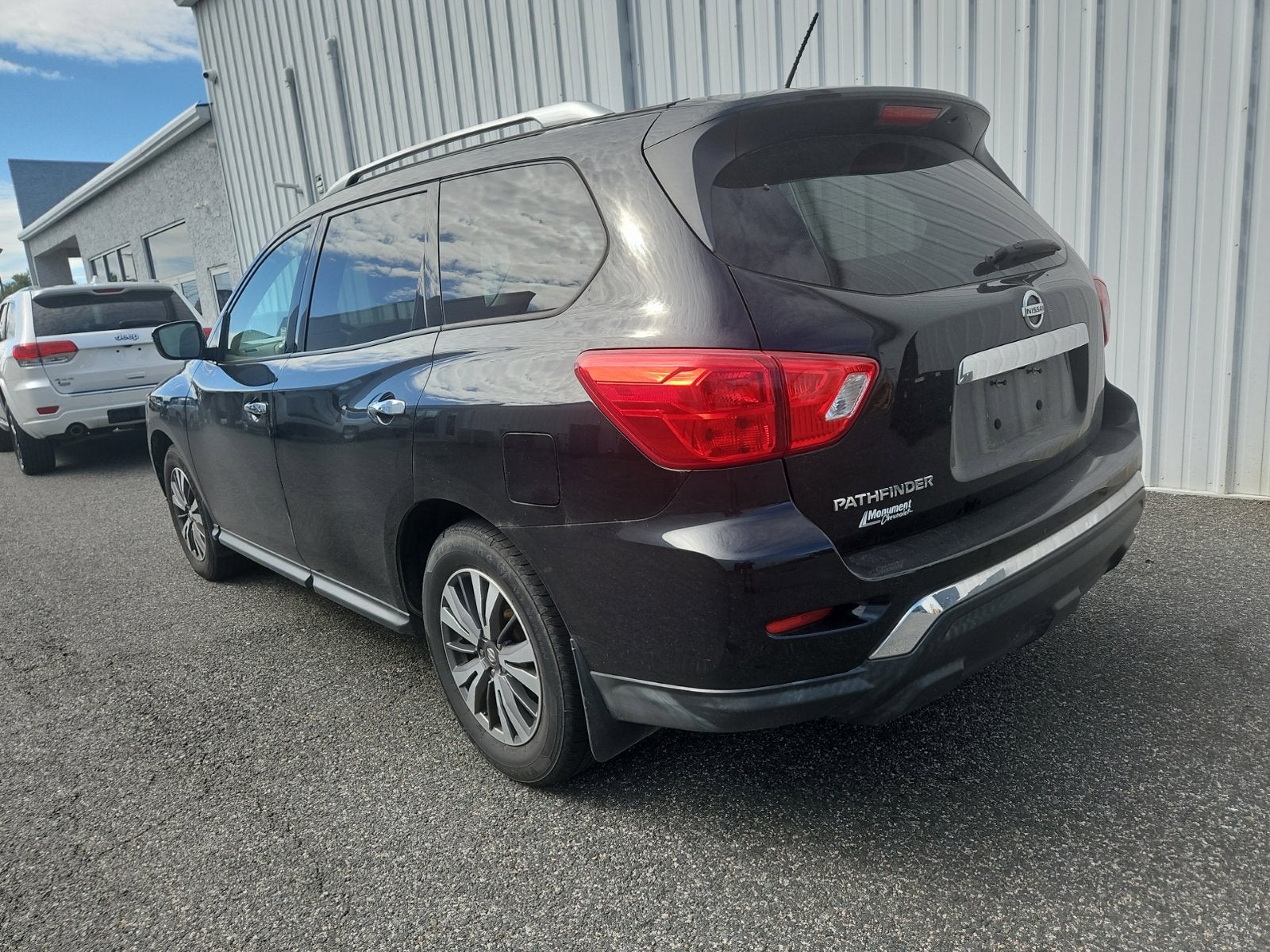 2017 Nissan Pathfinder S