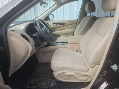 2017 Nissan Pathfinder S