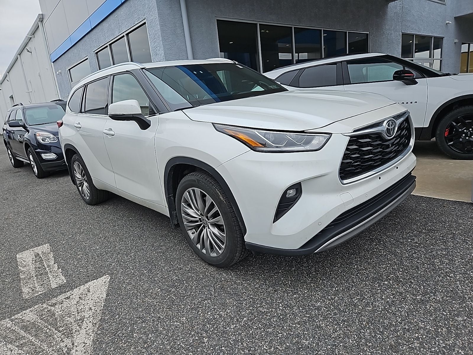 2022 Toyota Highlander Platinum