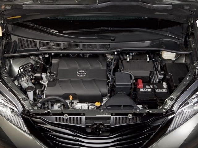2013 Toyota Sienna L V6 7 Passenger