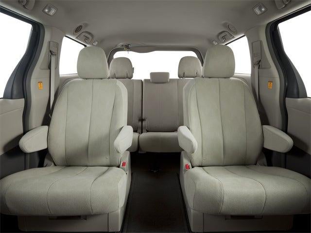 2013 Toyota Sienna L V6 7 Passenger