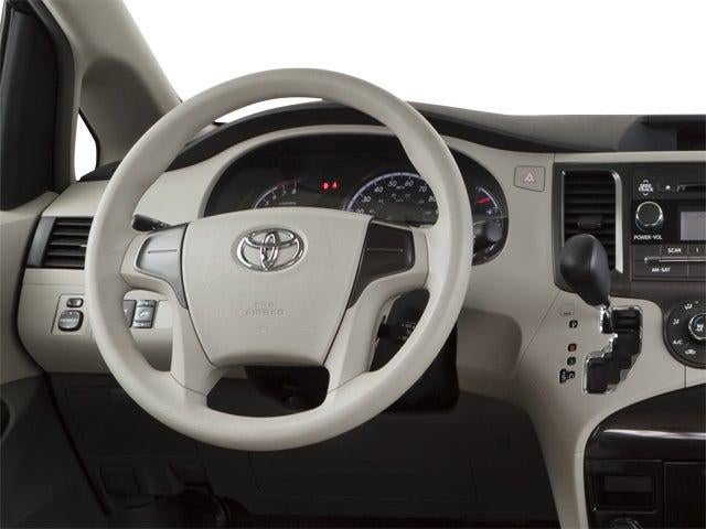2013 Toyota Sienna L V6 7 Passenger