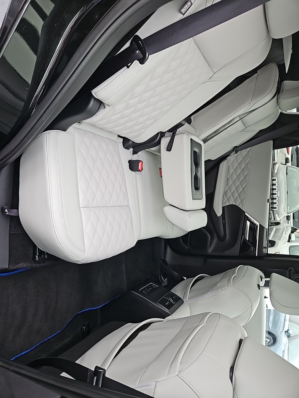 2025 Mitsubishi Outlander PHEV SEL S-AWC