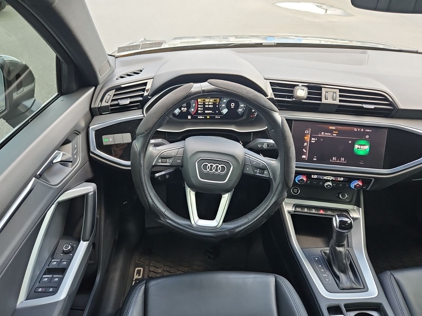 2022 Audi Q3 Premium 40 TFSI quattro Tiptronic