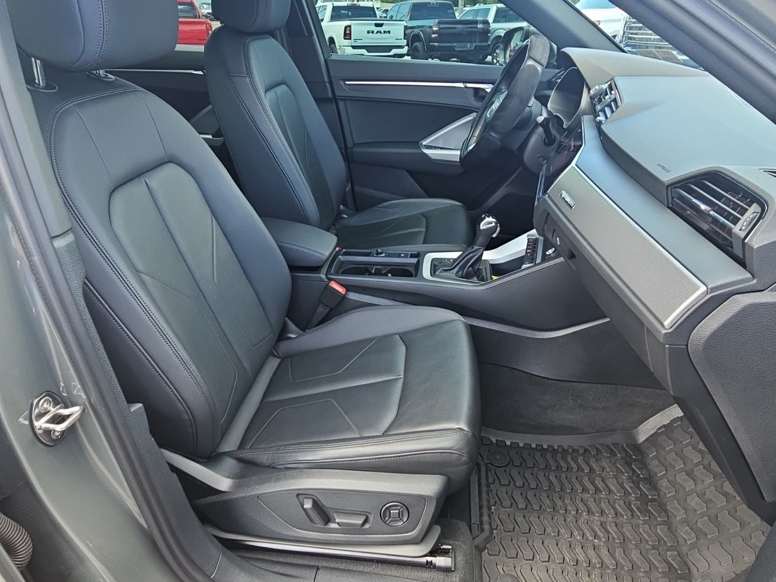 2022 Audi Q3 Premium 40 TFSI quattro Tiptronic
