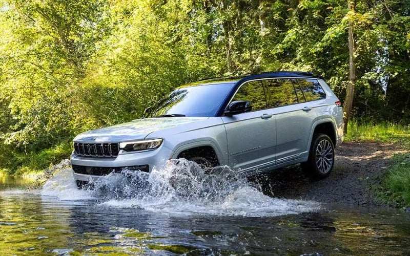 2026jeepgrandcherokee-exterior-02