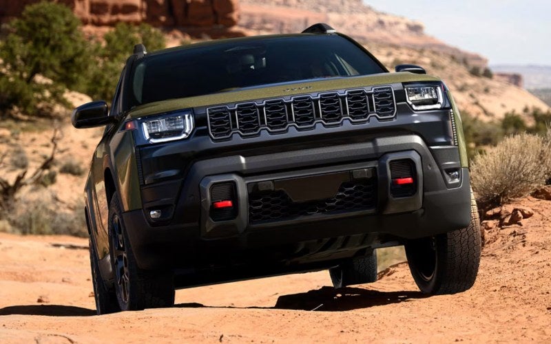 2027jeepcherokee-exterior-02