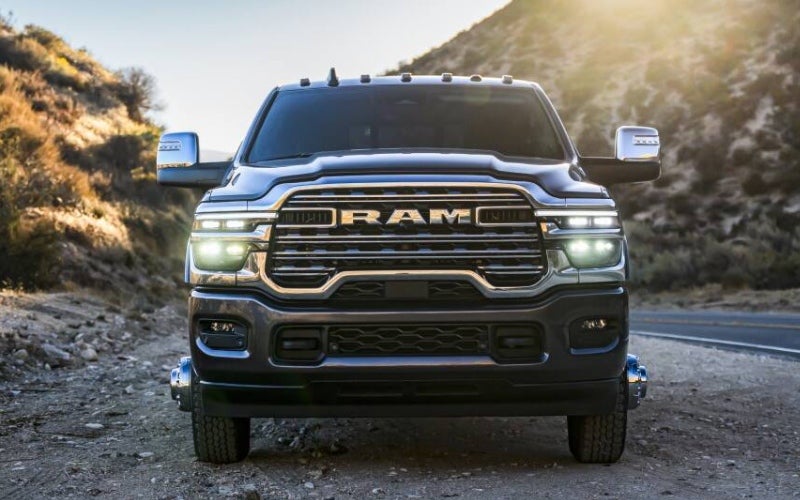 2027ram3500-exterior-02